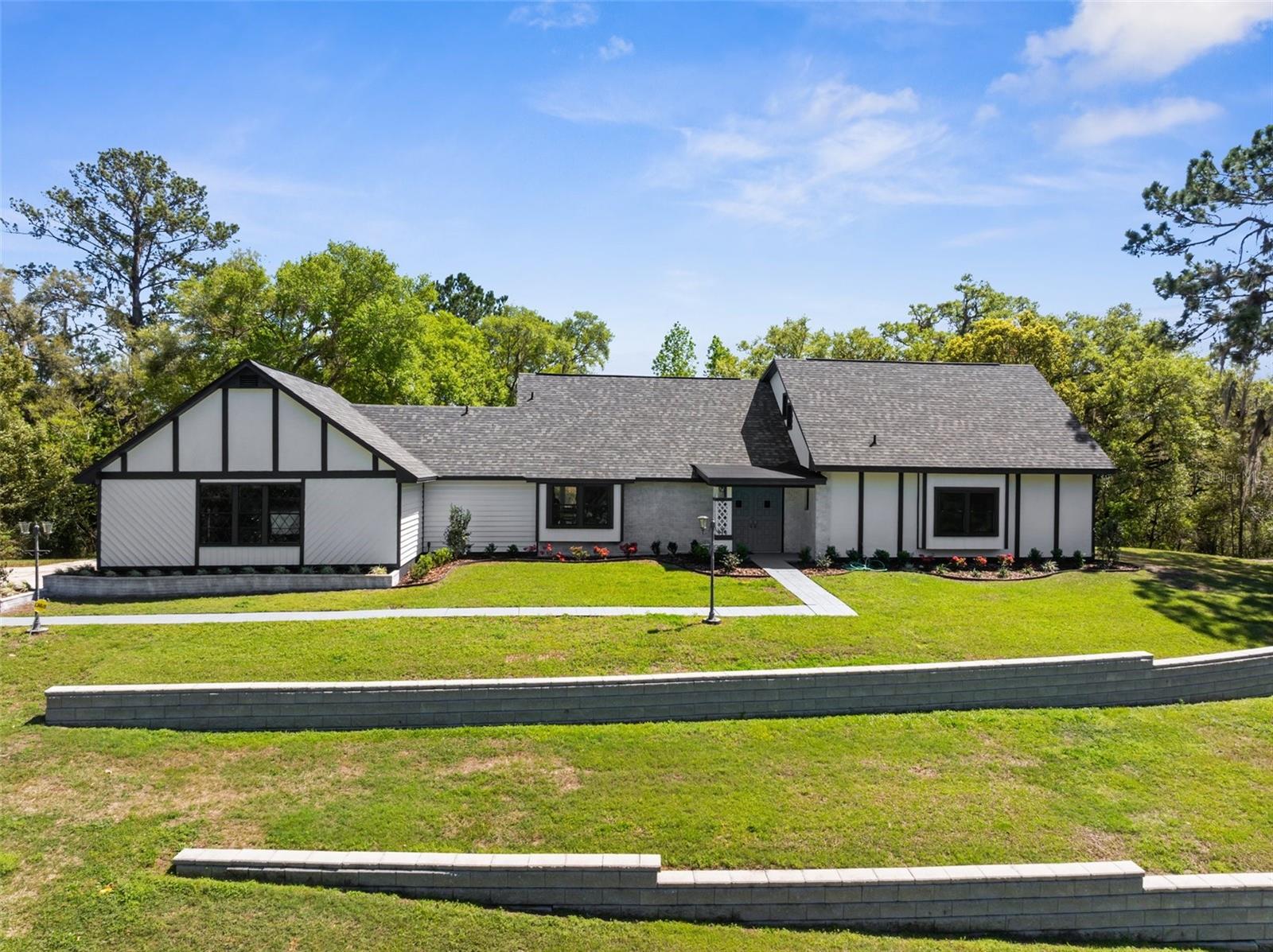 23298 CHRISTIAN CIR
