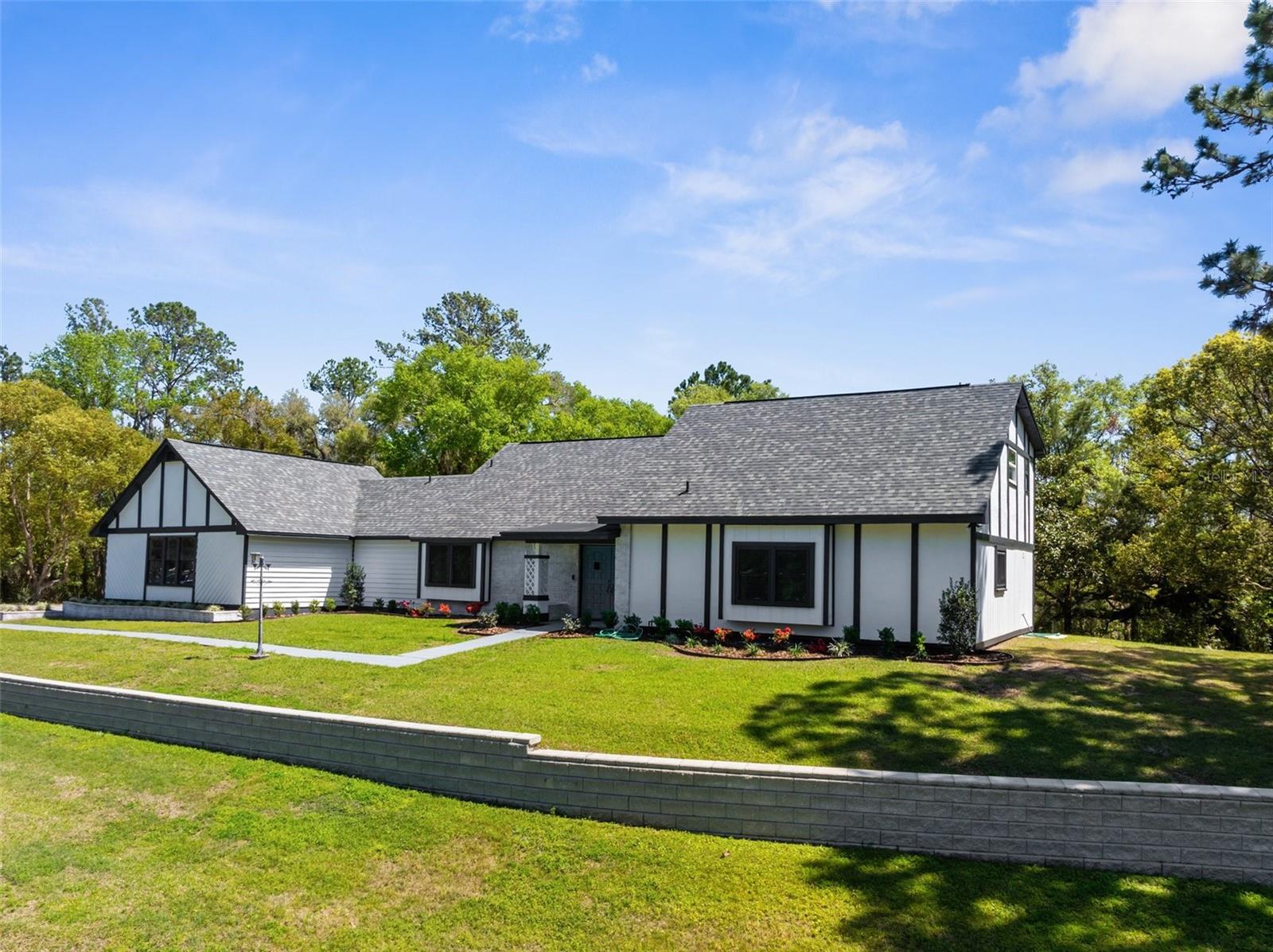 23298 CHRISTIAN CIR
