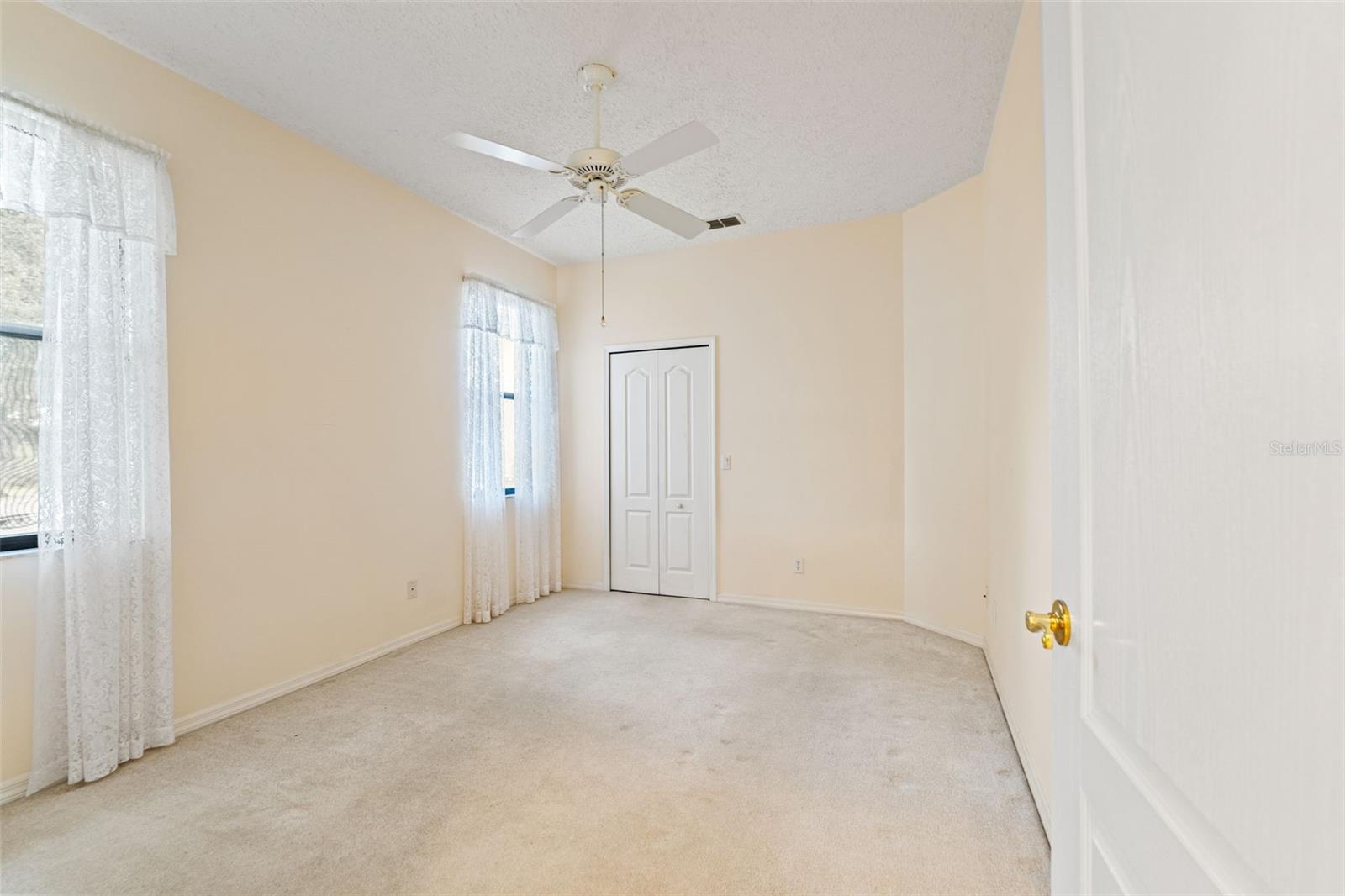 2910 N ANNAPOLIS AVE