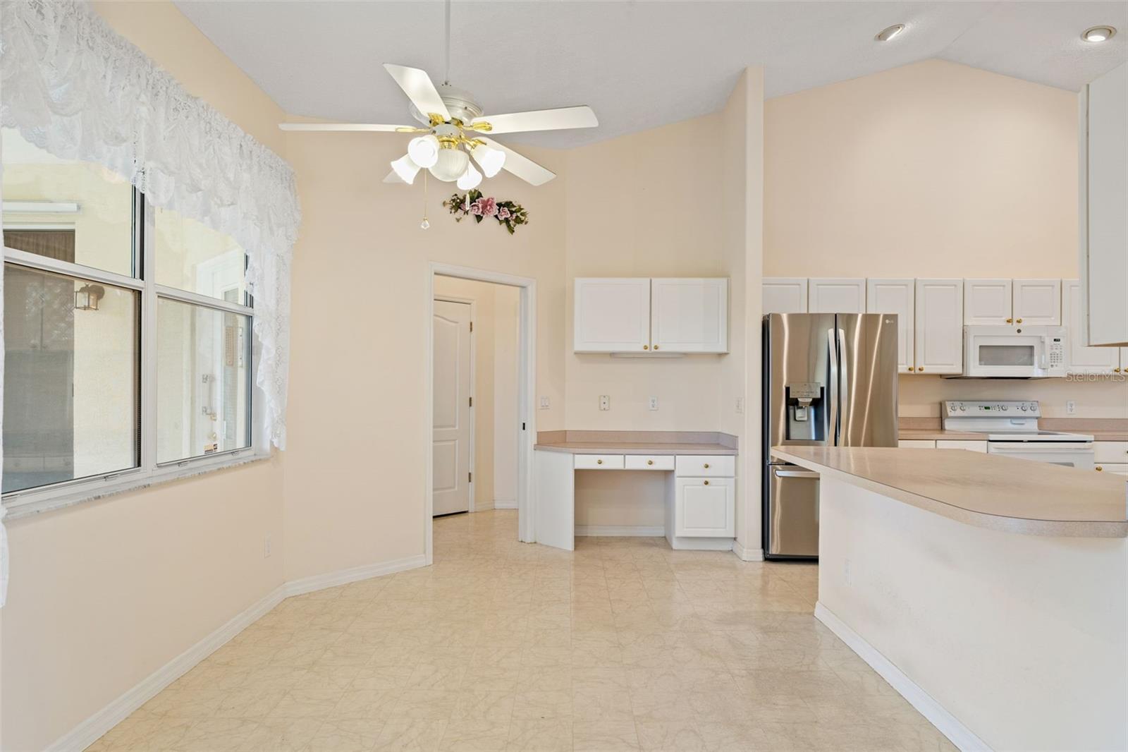 2910 N ANNAPOLIS AVE