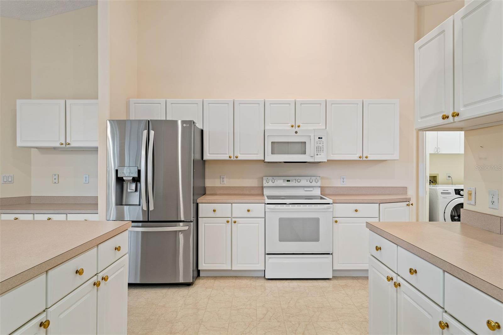 2910 N ANNAPOLIS AVE