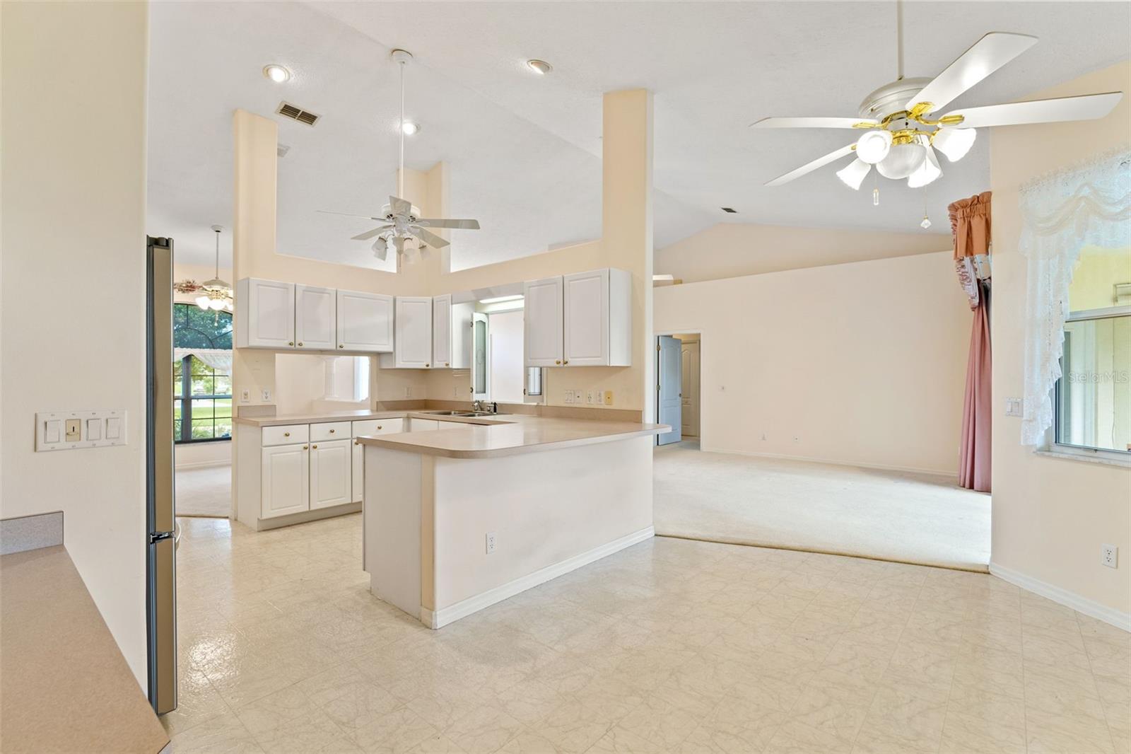 2910 N ANNAPOLIS AVE