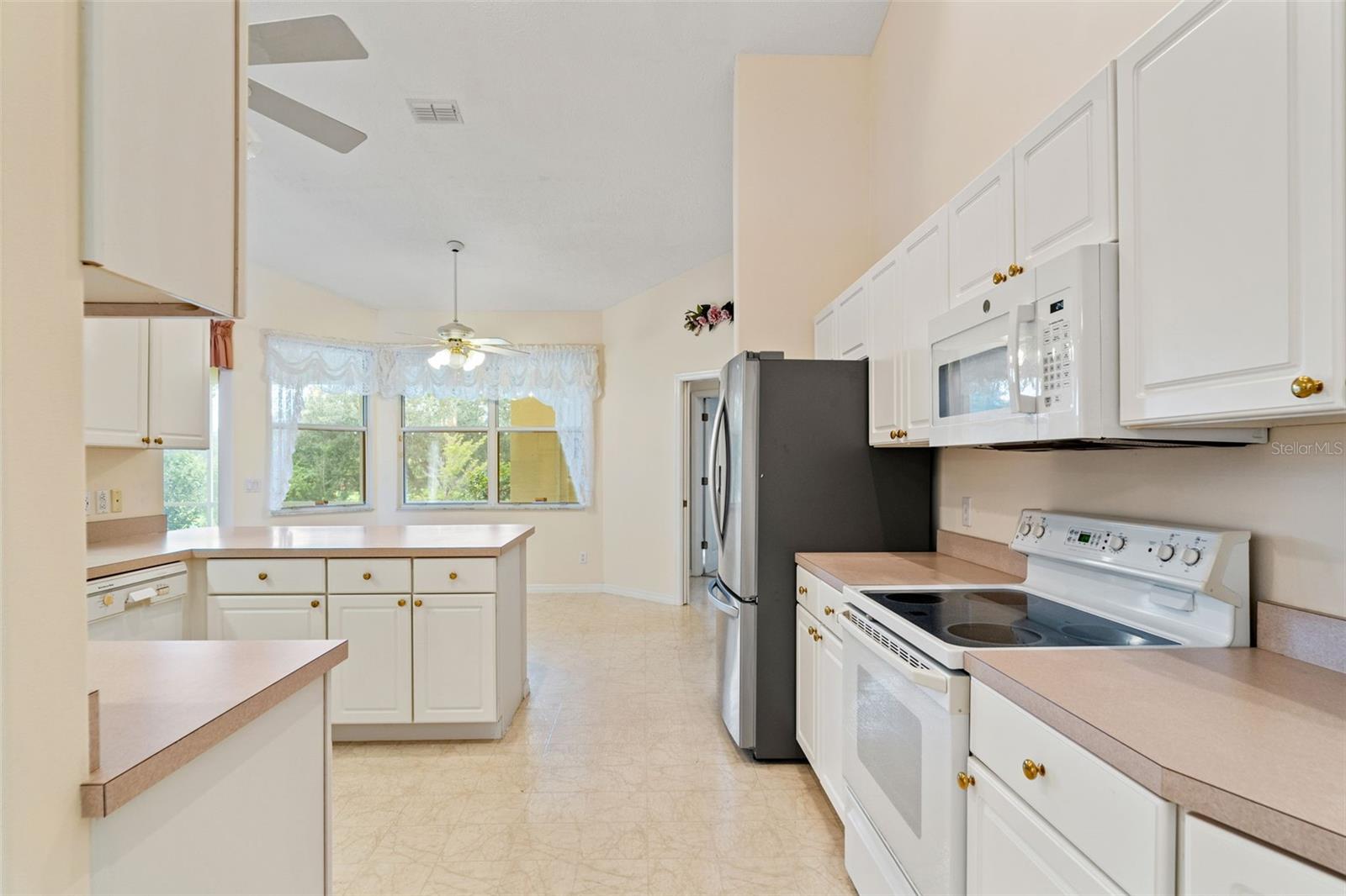 2910 N ANNAPOLIS AVE