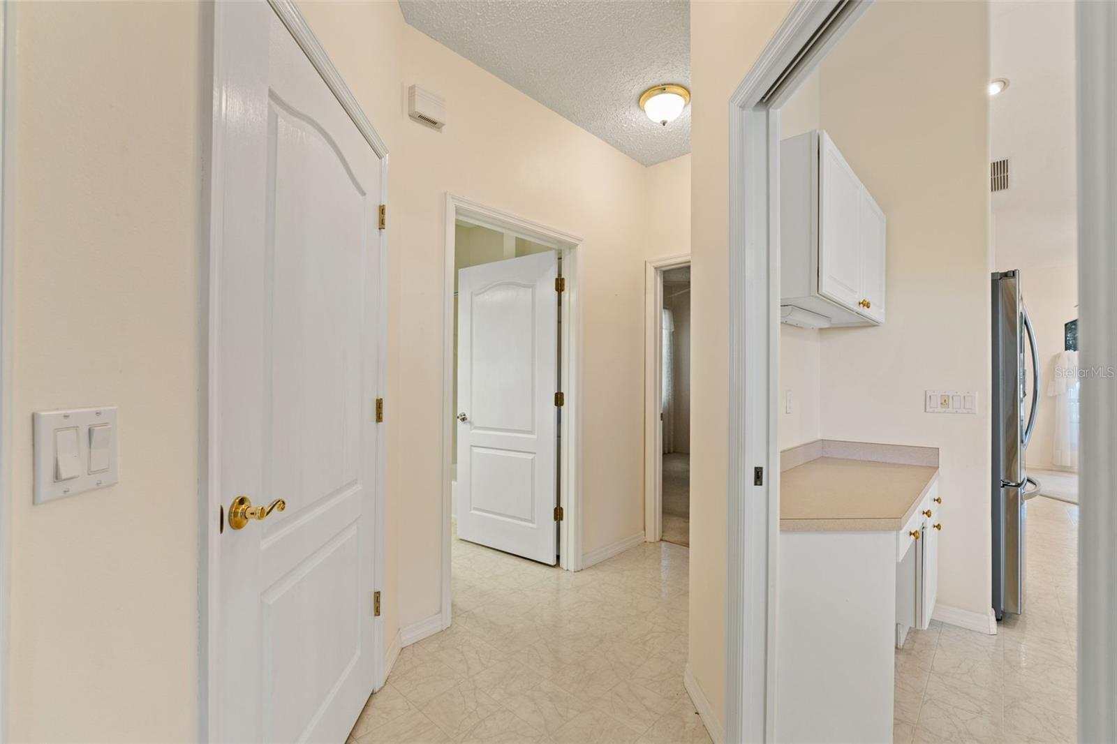 2910 N ANNAPOLIS AVE