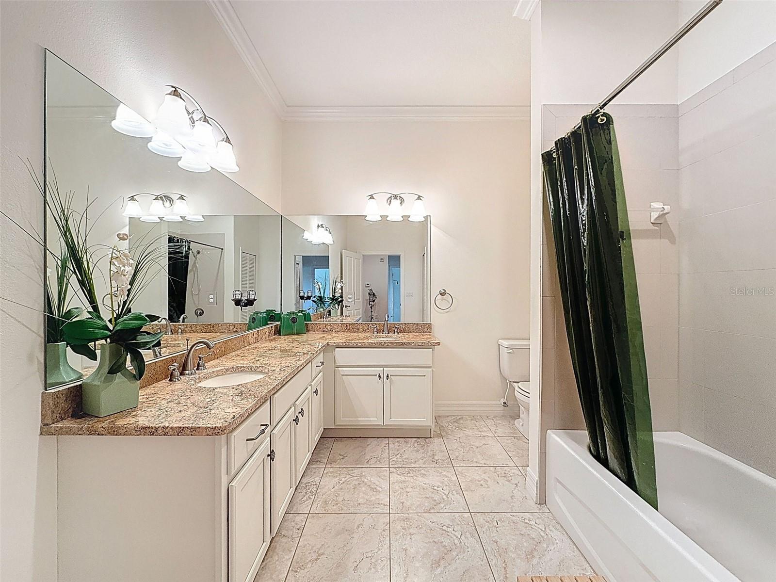 8176 SOUTHERN PINES DR #8176