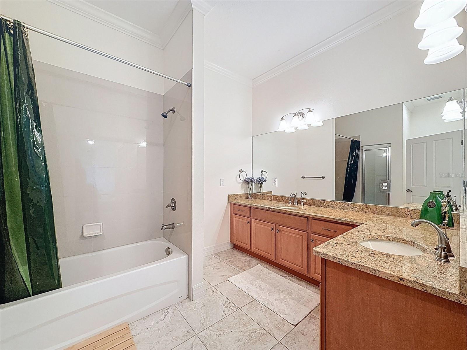 8176 SOUTHERN PINES DR #8176