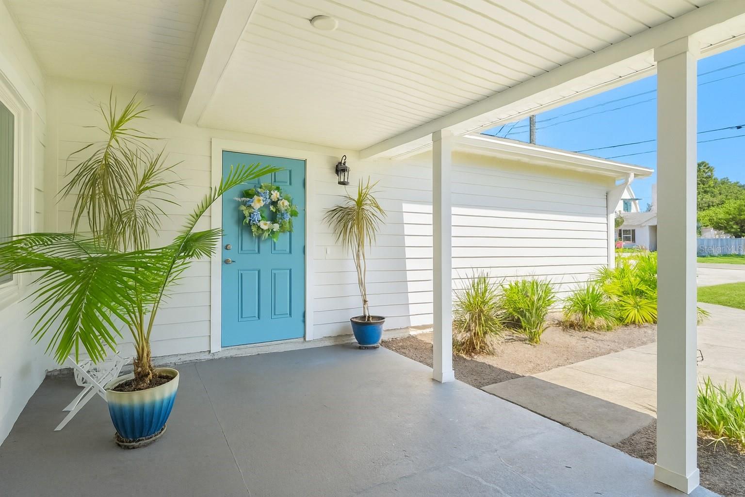2526 LAKE ELLEN LN