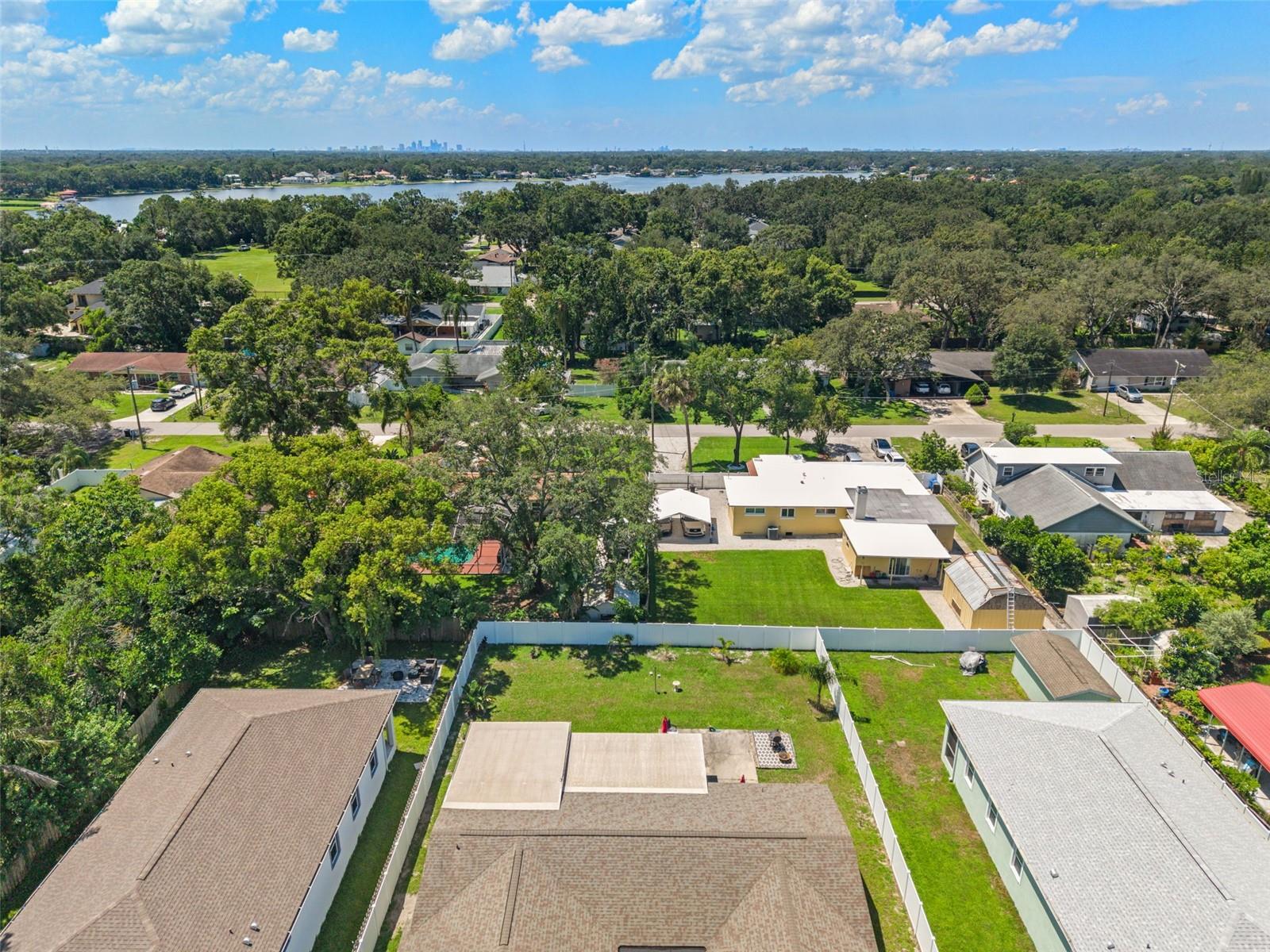 2526 LAKE ELLEN LN