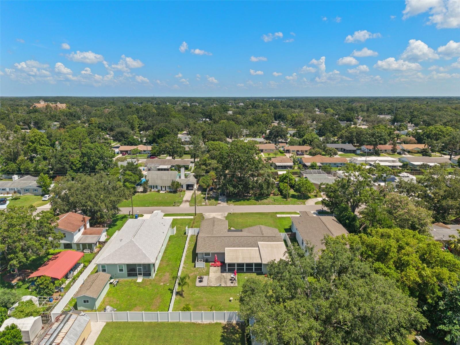 2526 LAKE ELLEN LN