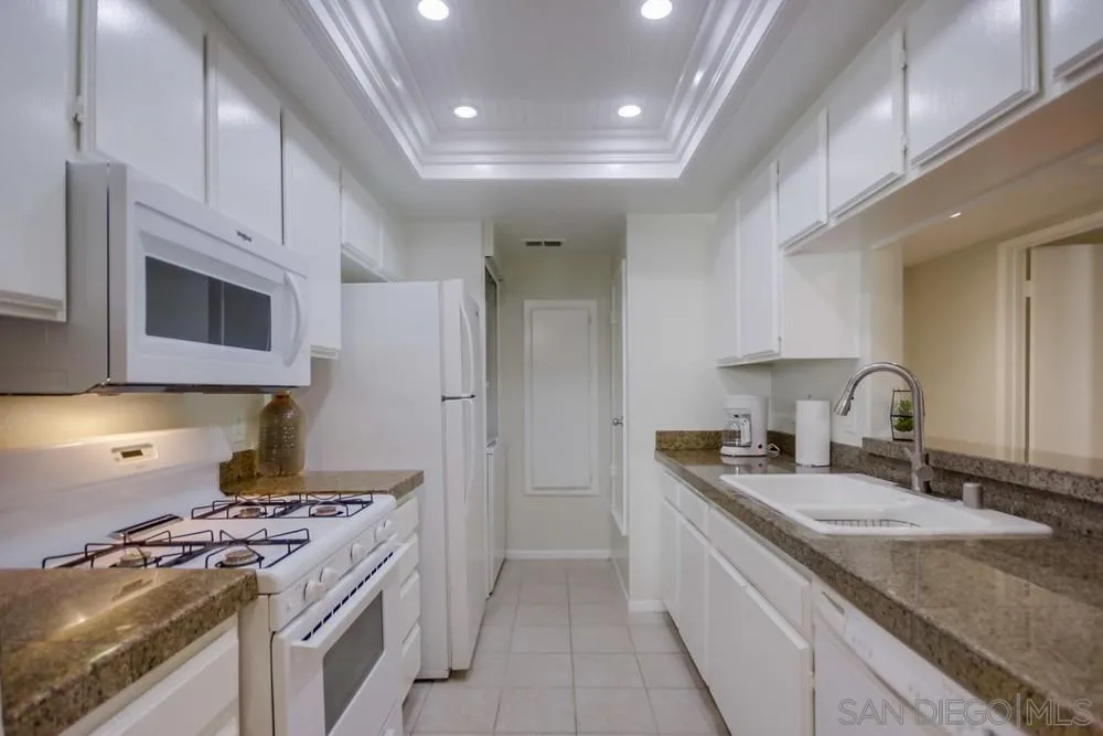 2015 Lakeridge Cir Unit 102