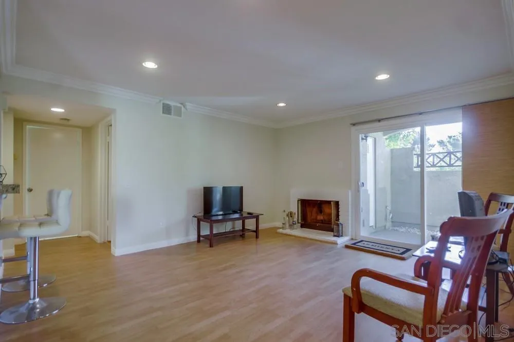 2015 Lakeridge Cir Unit 102