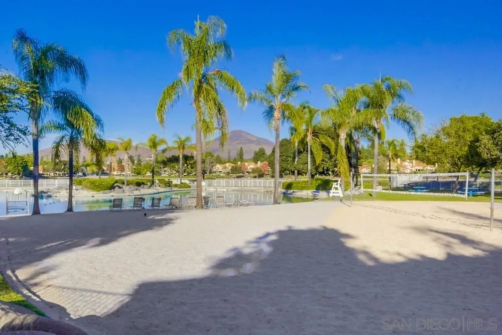 2015 Lakeridge Cir Unit 102