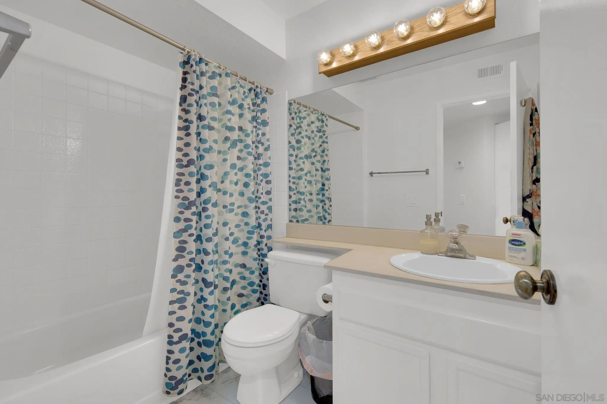 7245 Navajo Rd Unit D250