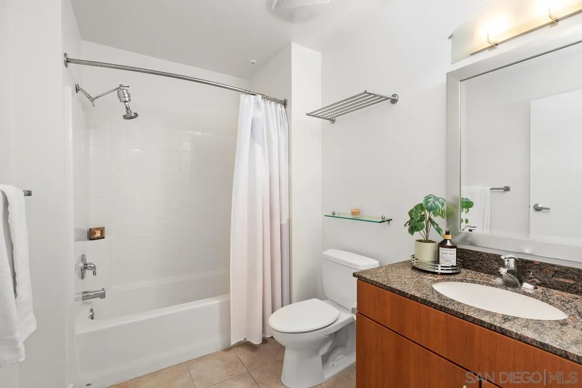 889 Date St. Unit 447