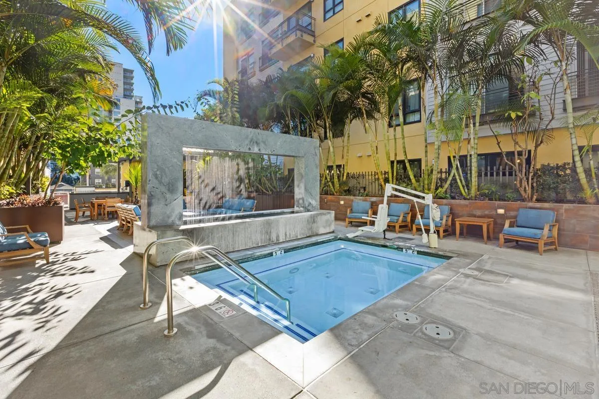 889 Date St. Unit 447