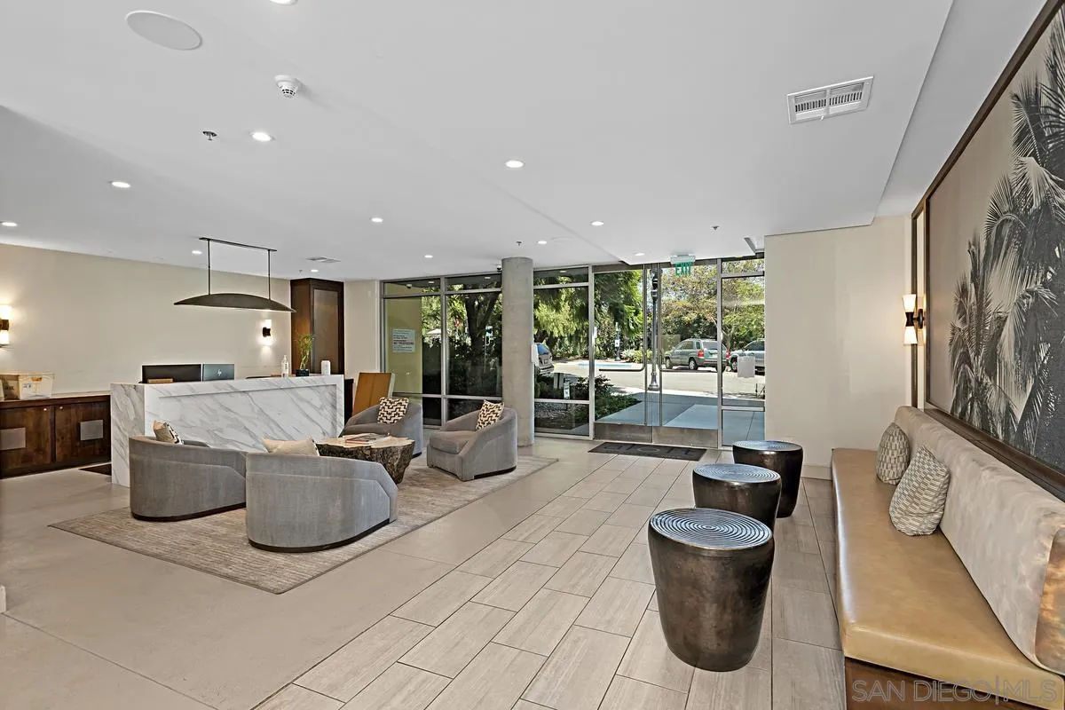 889 Date St. Unit 447