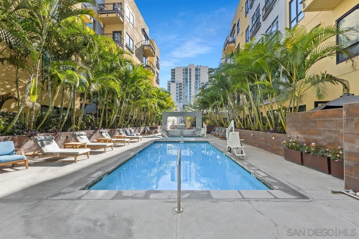 889 Date St. Unit 447