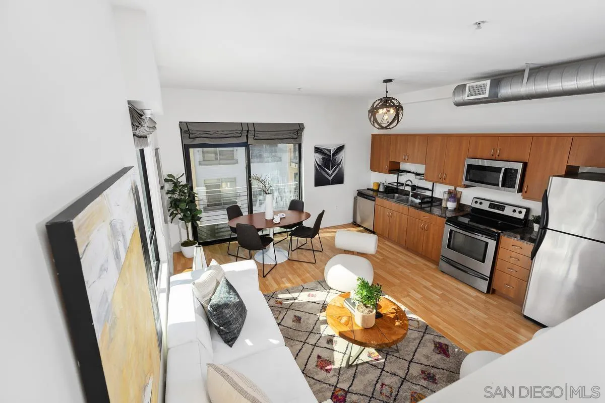 889 Date St. Unit 447