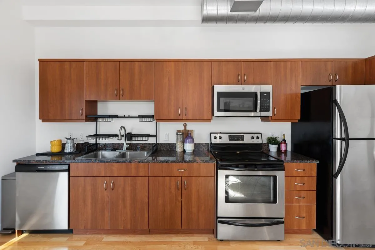 889 Date St. Unit 447