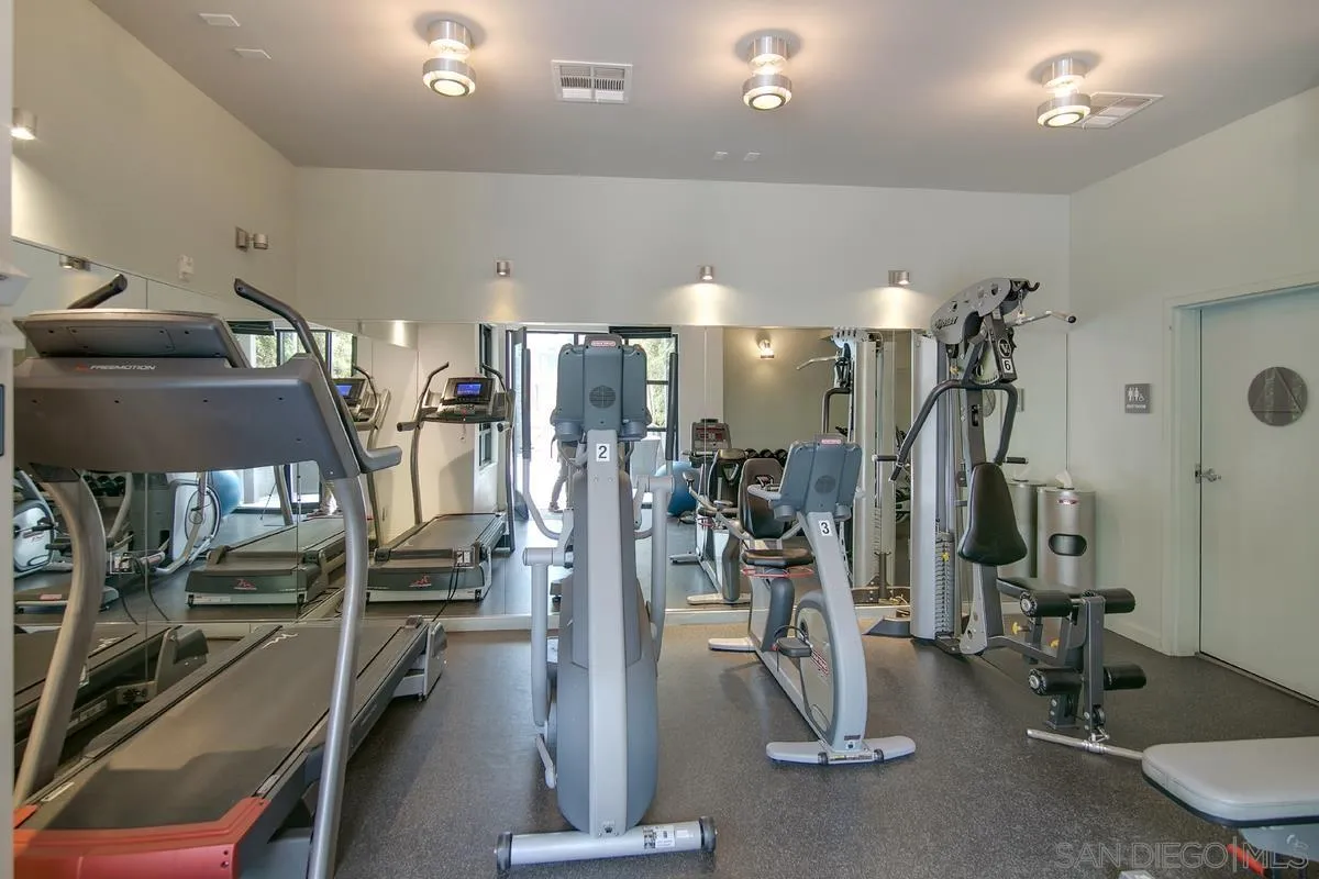 889 Date St. Unit 447