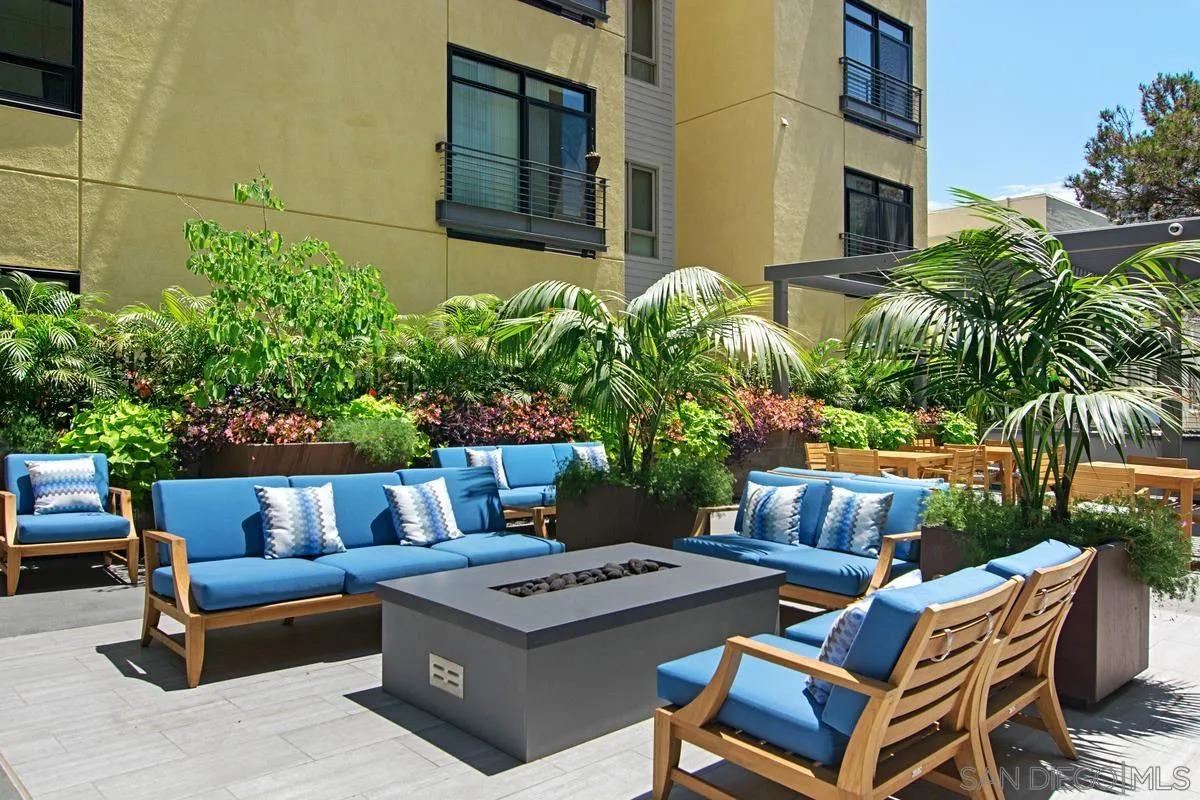 889 Date St. Unit 447