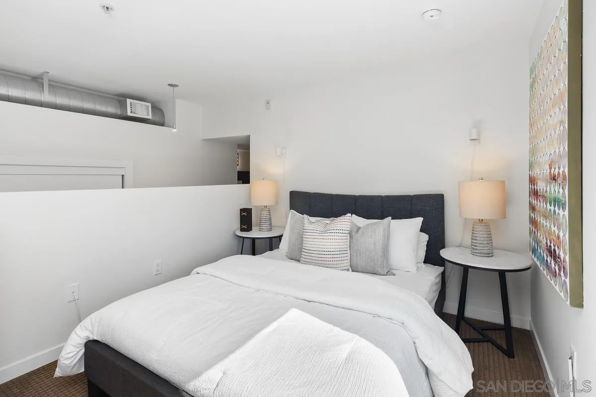 889 Date St. Unit 447