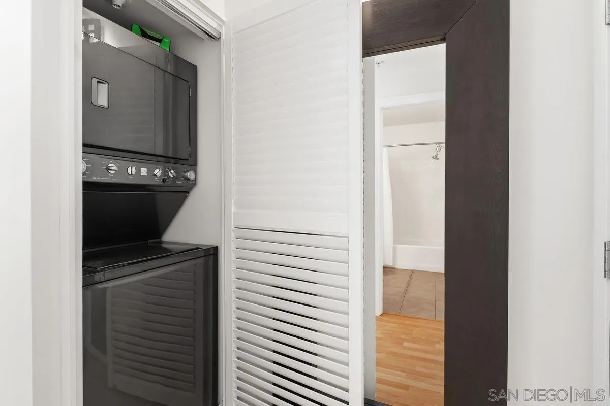 889 Date St. Unit 447