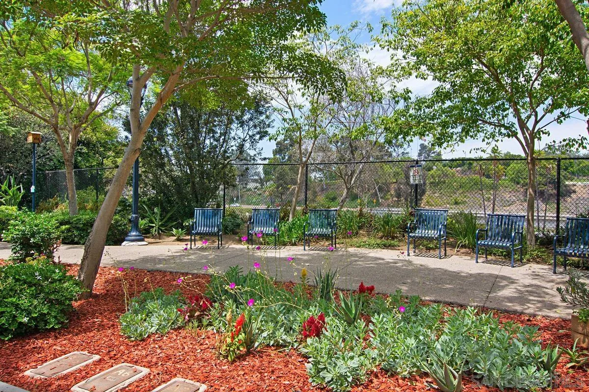 889 Date St. Unit 447