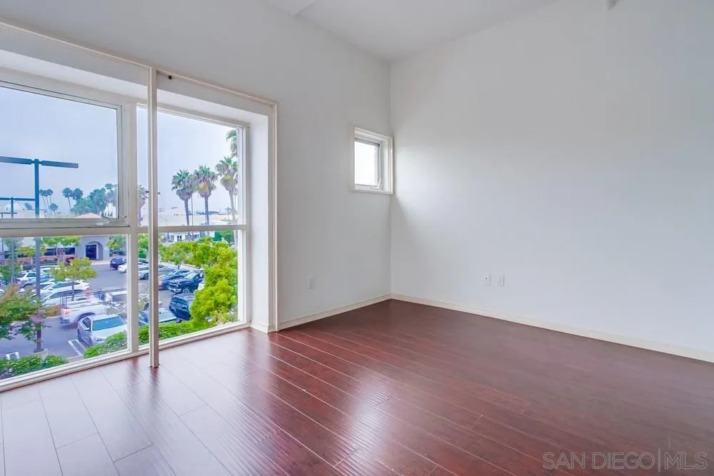 7514 Girard Ave Unit 22