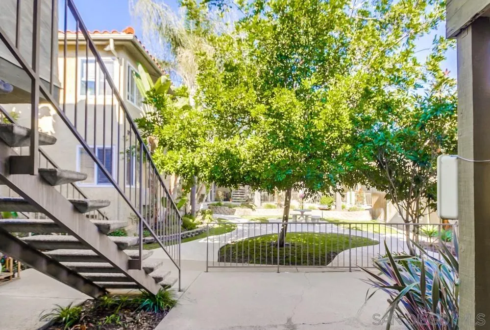 3769 Wilson Ave Unit 2