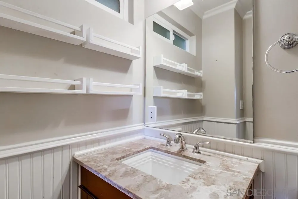 3769 Wilson Ave Unit 2