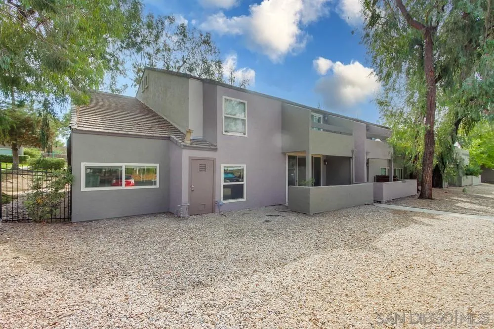 1350 N Escondido Blvd Unit: 67