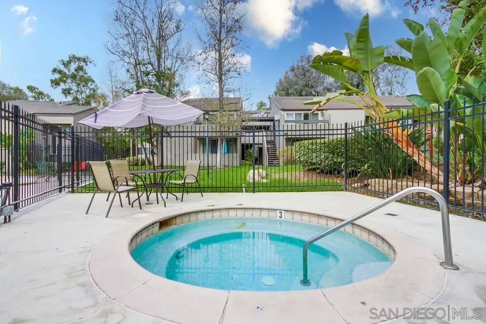 1350 N Escondido Blvd Unit: 67