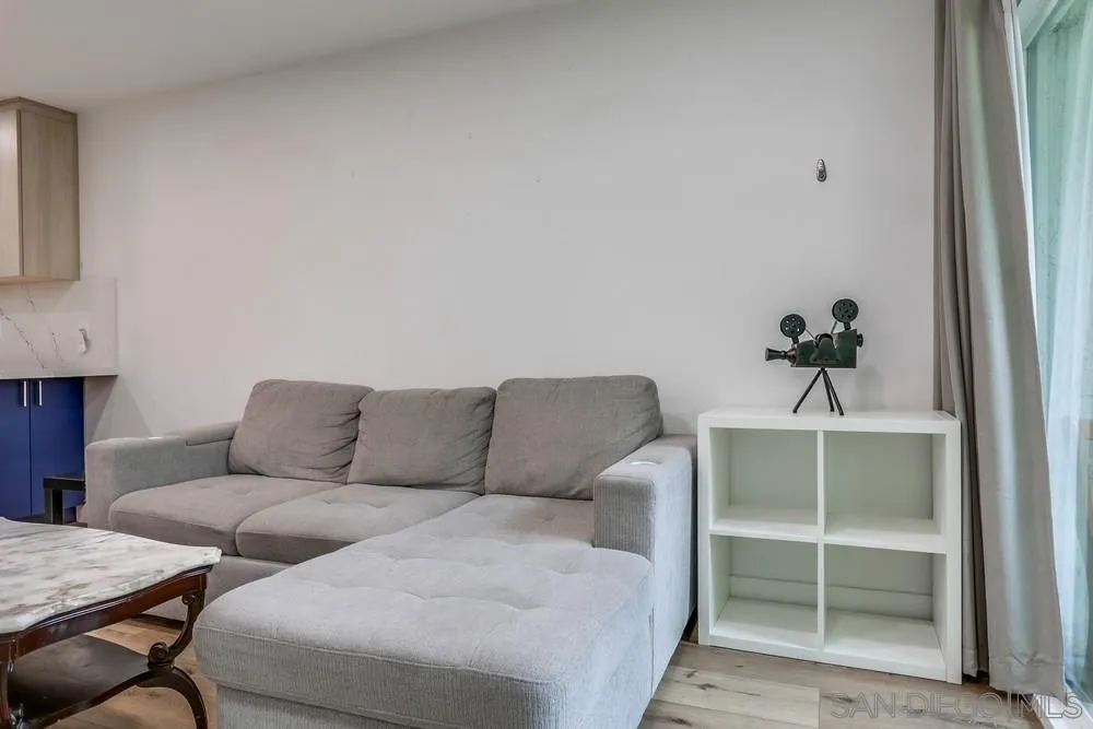 8308 Regents Rd Unit 1f