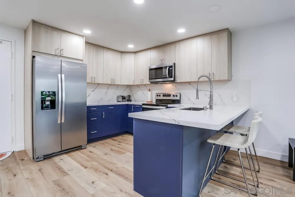 8308 Regents Rd Unit 1f