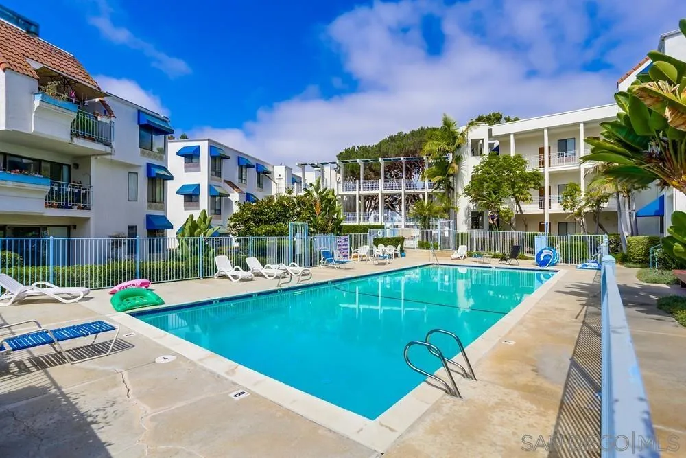 8308 Regents Rd Unit 1f