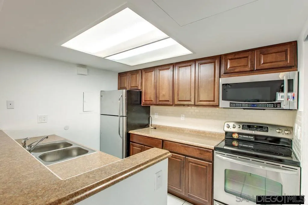 757 Eastshore Ter Unit 209