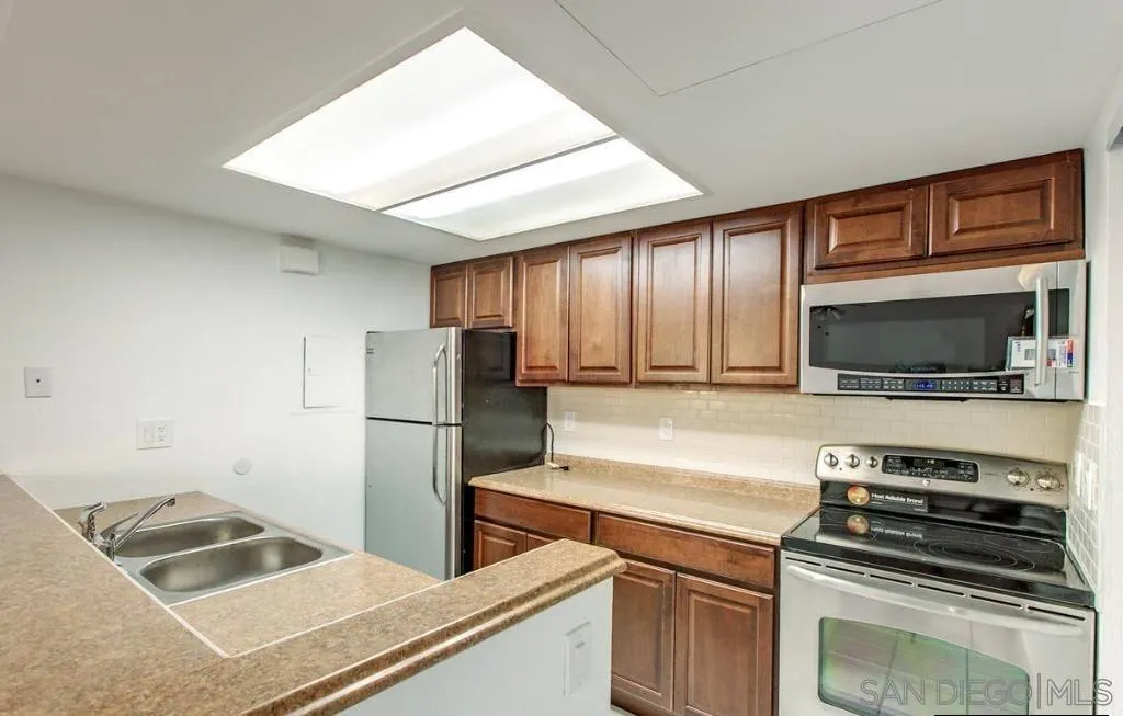 757 Eastshore Ter Unit 209