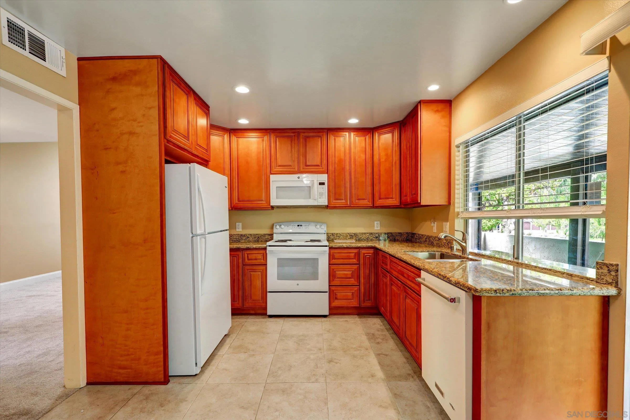 16470 Caminito Vecinos Unit Unit 82