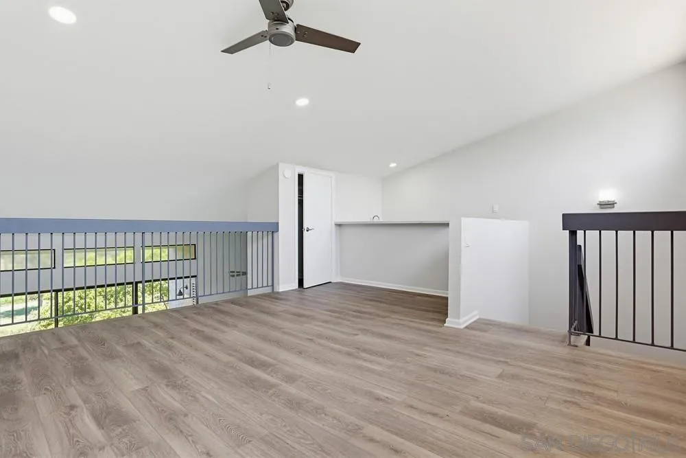 2564 Navarra Dr Unit 206