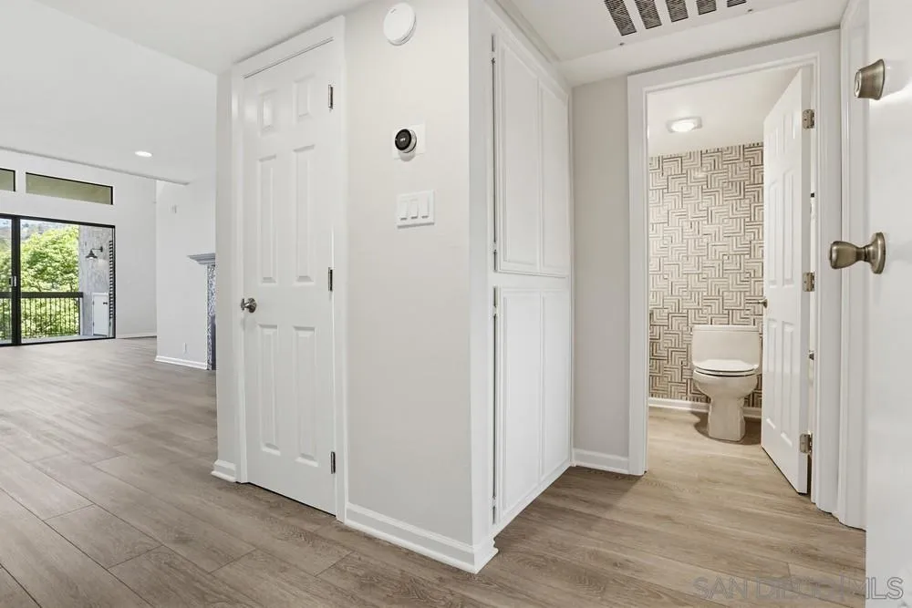 2564 Navarra Dr Unit 206