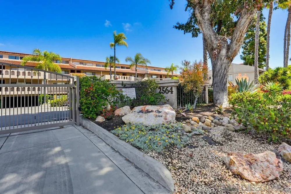 2564 Navarra Dr Unit 206
