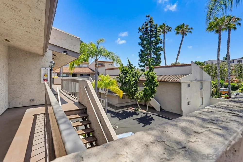 2564 Navarra Dr Unit 206