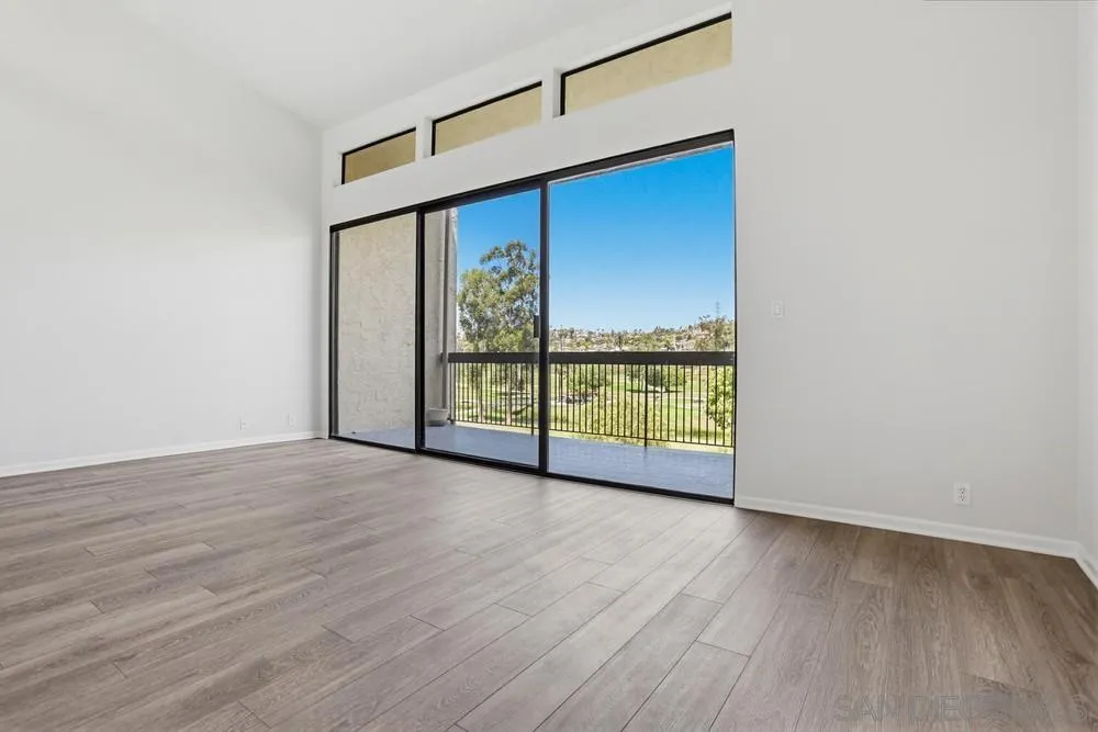 2564 Navarra Dr Unit 206