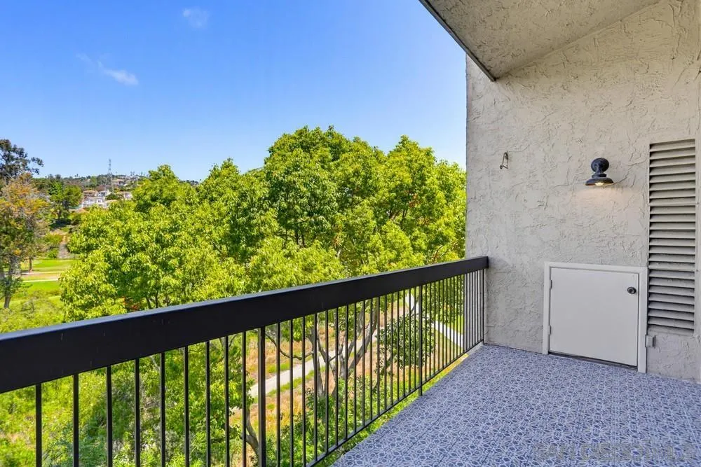 2564 Navarra Dr Unit 206