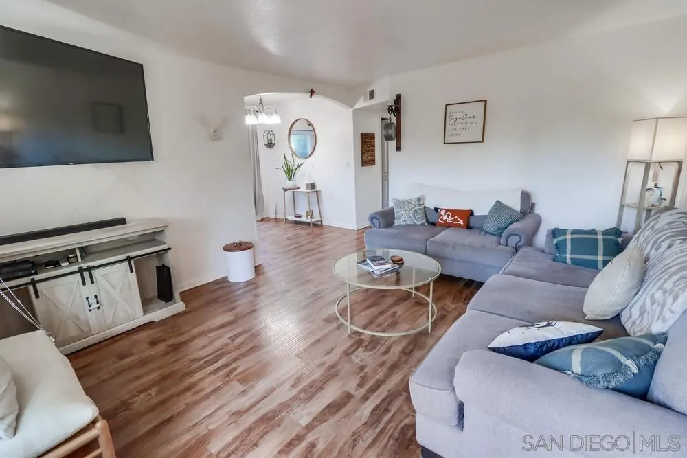 4473 Home Ave Unit 1