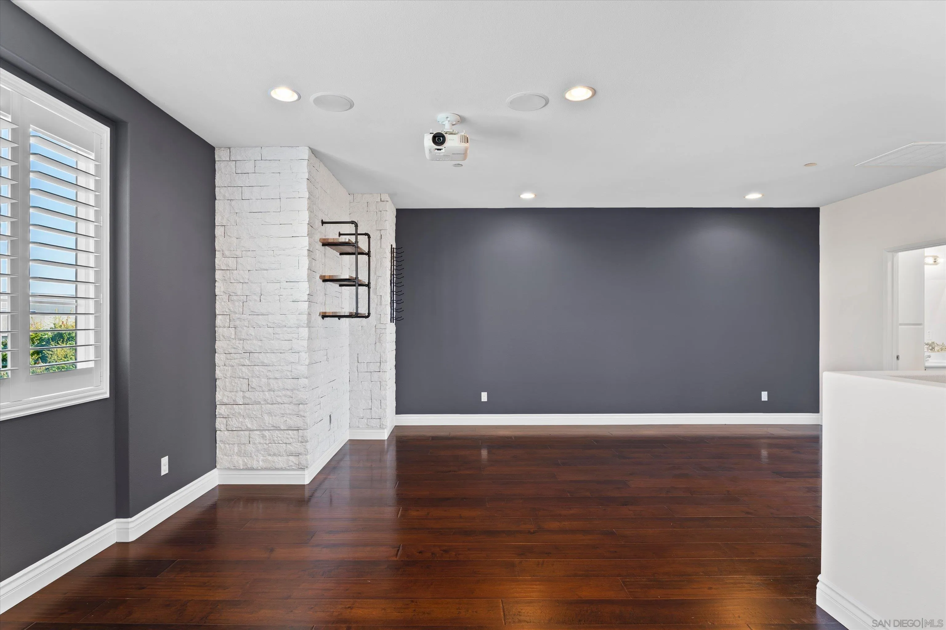 1360 Santa Victoria Rd Unit 3