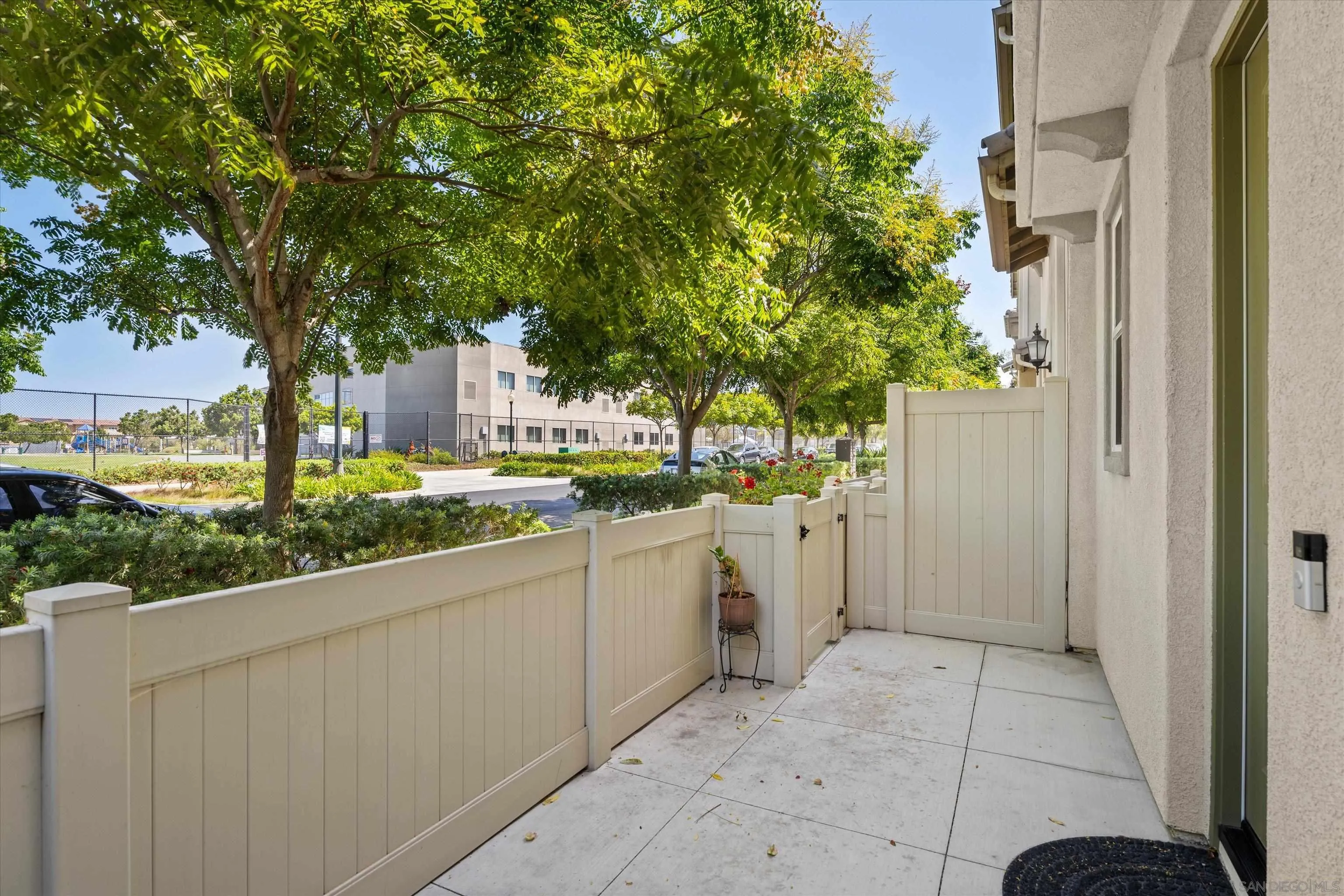 1360 Santa Victoria Rd Unit 3