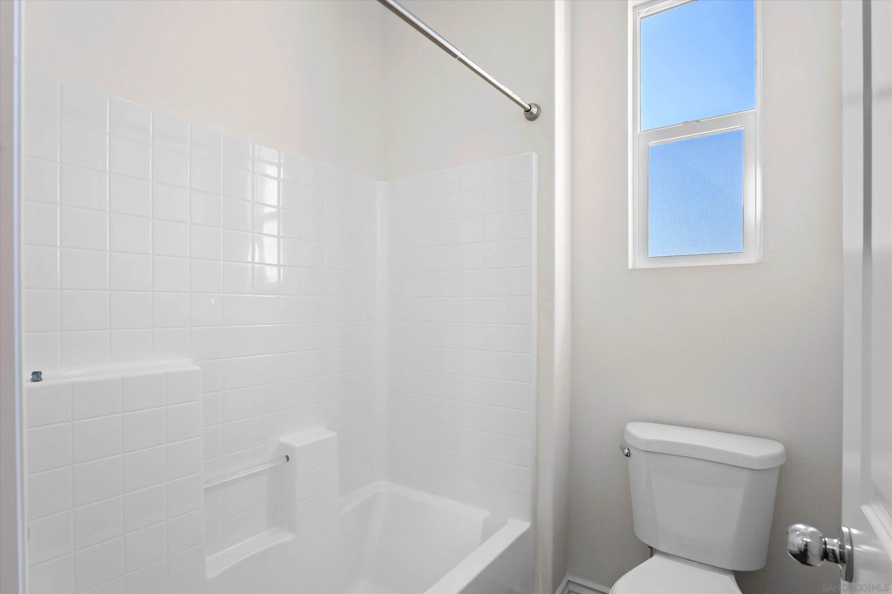 1360 Santa Victoria Rd Unit 3