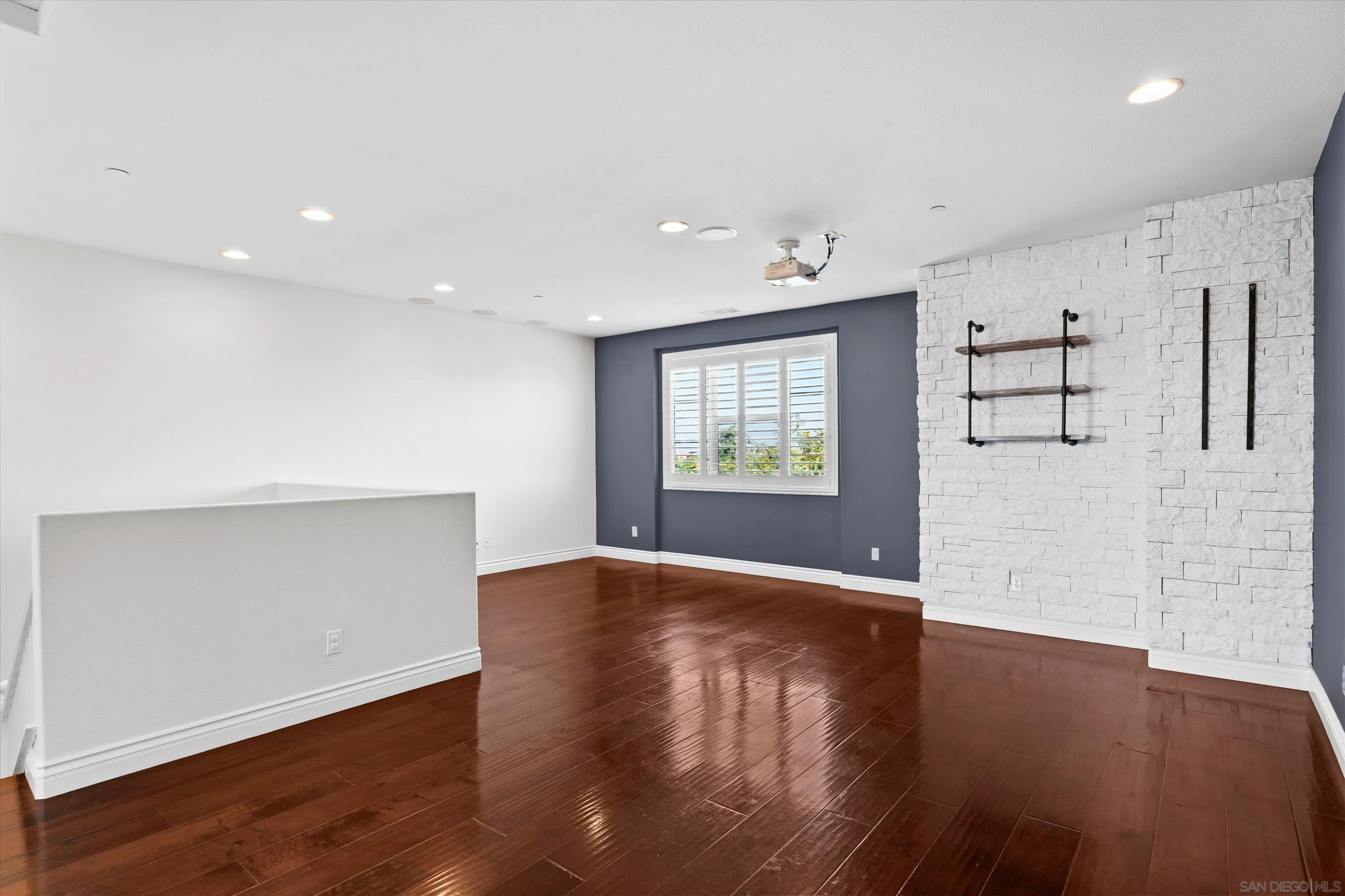 1360 Santa Victoria Rd Unit 3